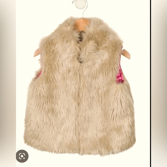 Molly Minis girls faux fur lined vest - Picture 1 of 4